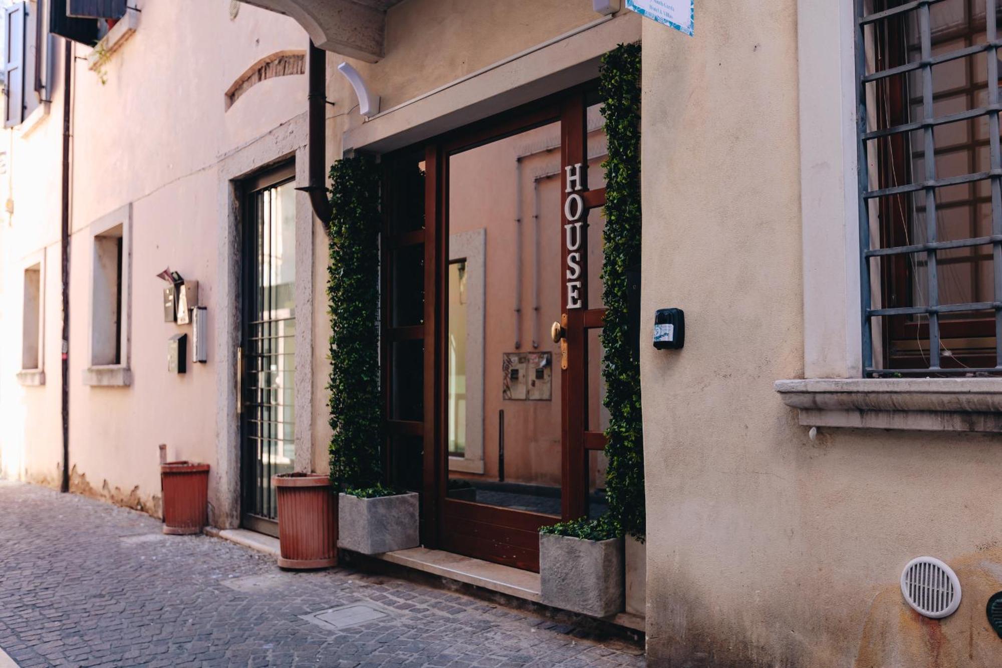 Ferienwohnung Sg Family - Arilica Loft Peschiera del Garda Exterior foto